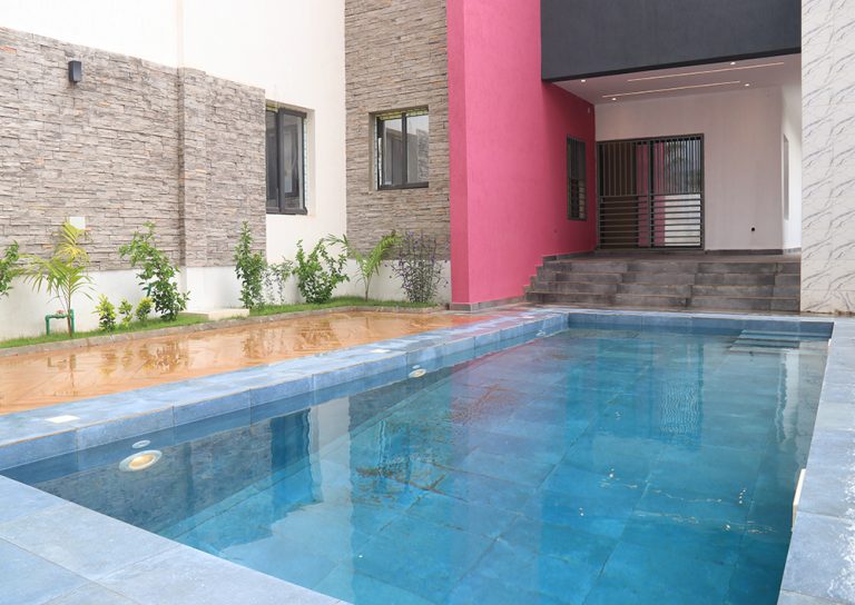 Villa de luxe avec piscine à vendre à Kégué Lomé, Togo