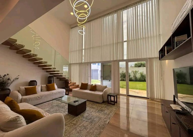 Villa meublée de luxe à louer à Fidjrossè Cotonou – Location haut standing
