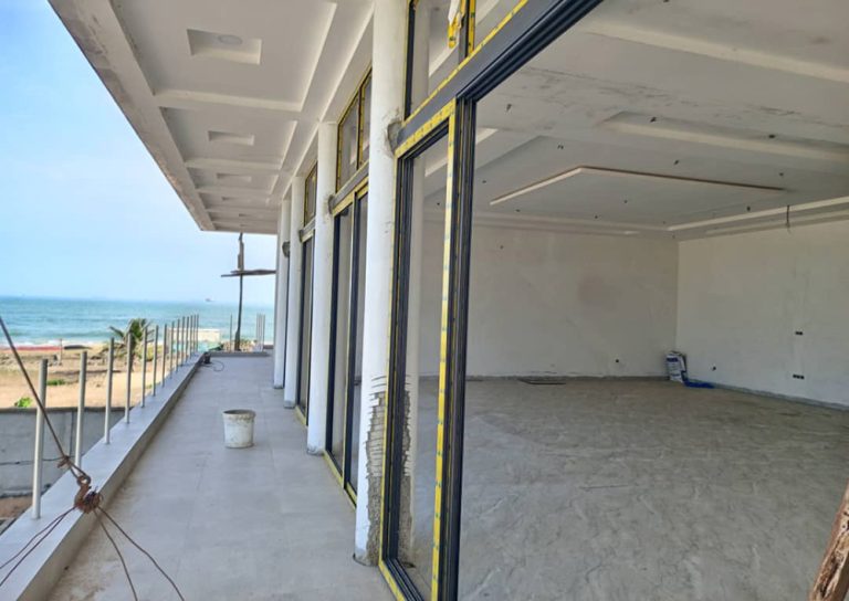 Maison neuve R+2 à vendre à Baguida Lomé Togo– Vue mer et usage mixte